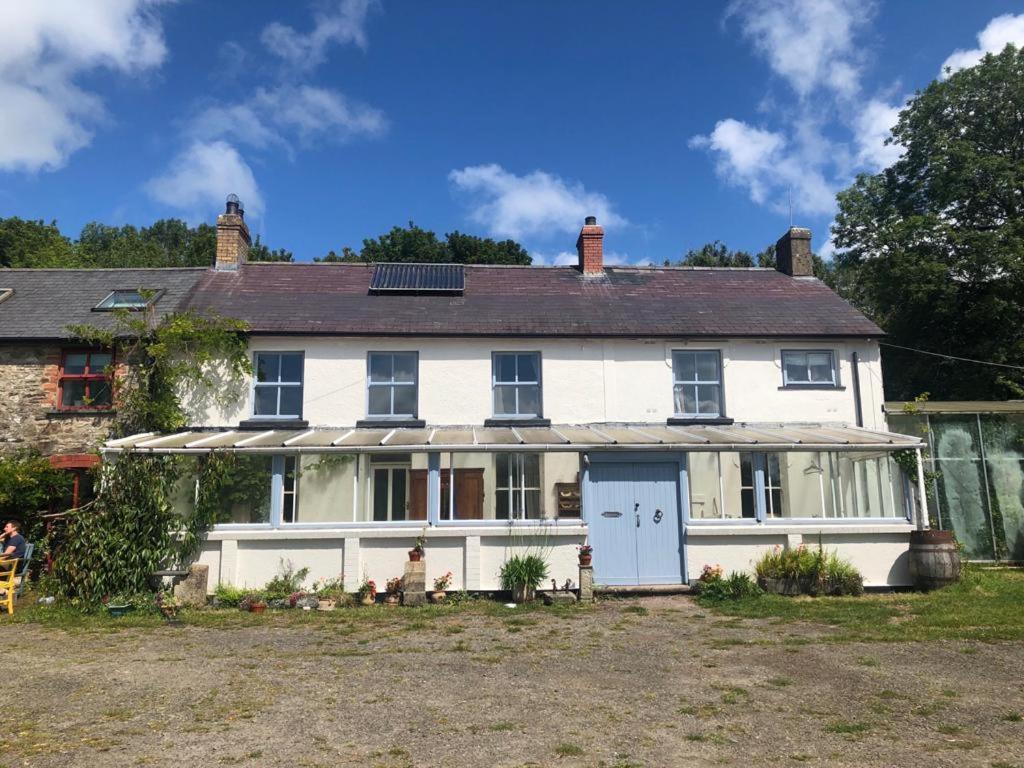 Gernos Farmhouse Llandysul Extérieur photo